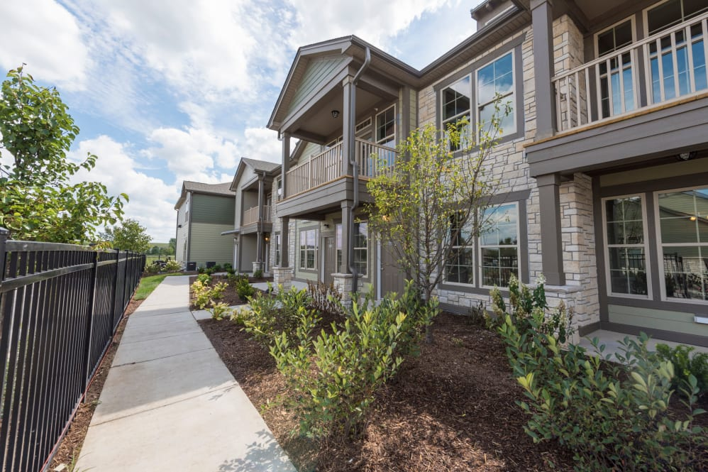 Romeoville, IL Apartments & Townhomes near Southwest Chicago Springs